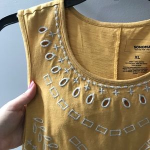 NWT Beautiful mustard/gold tank! Size XL ✨